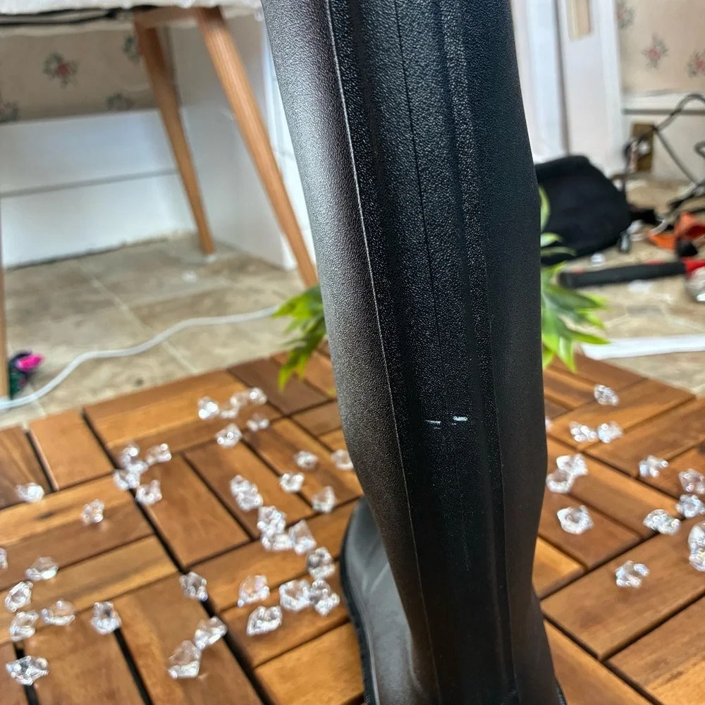 CHANEL Rubber Winter Boots - Picture 11 of 12